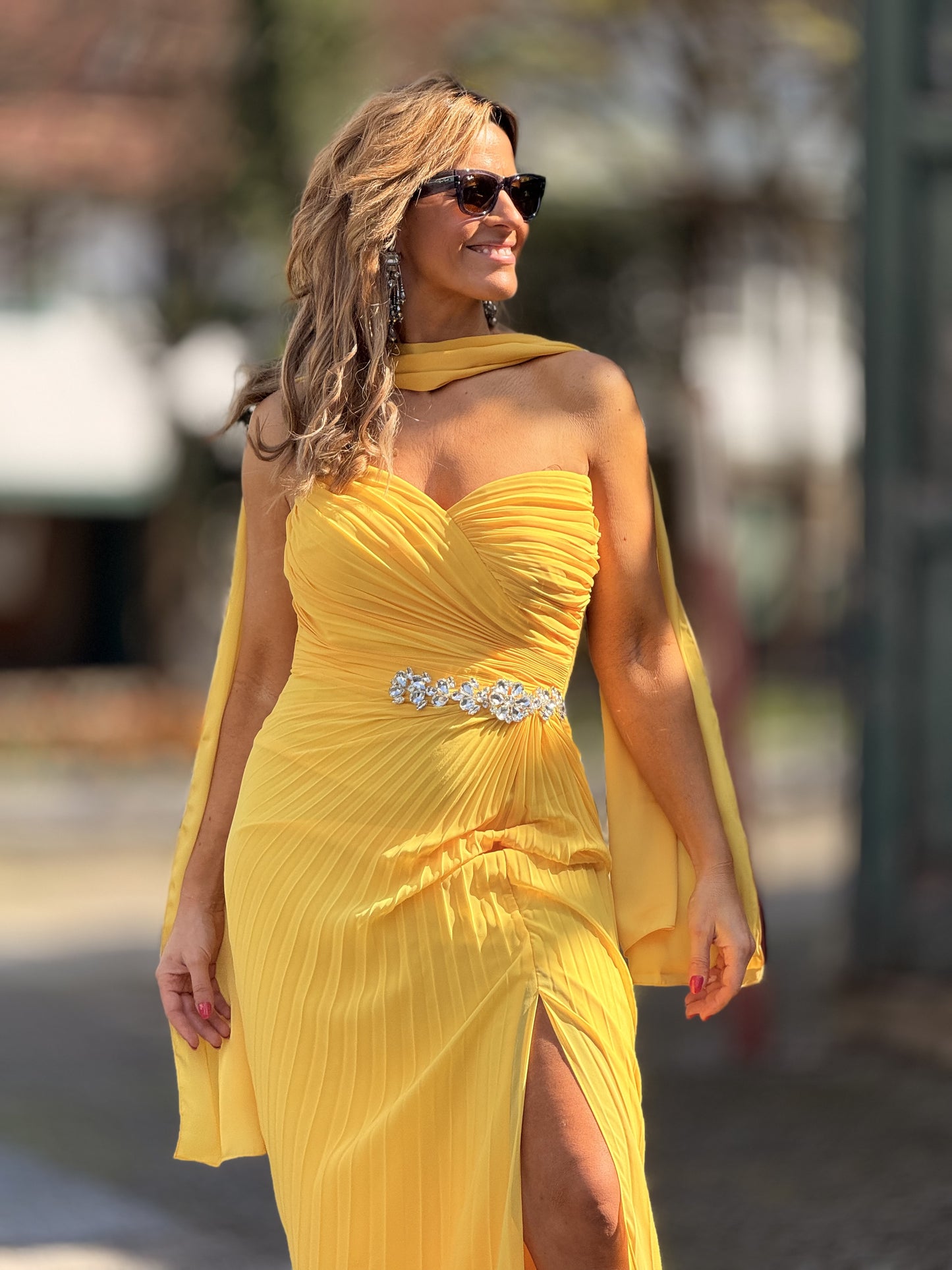 Vestido cai-cai com brilho