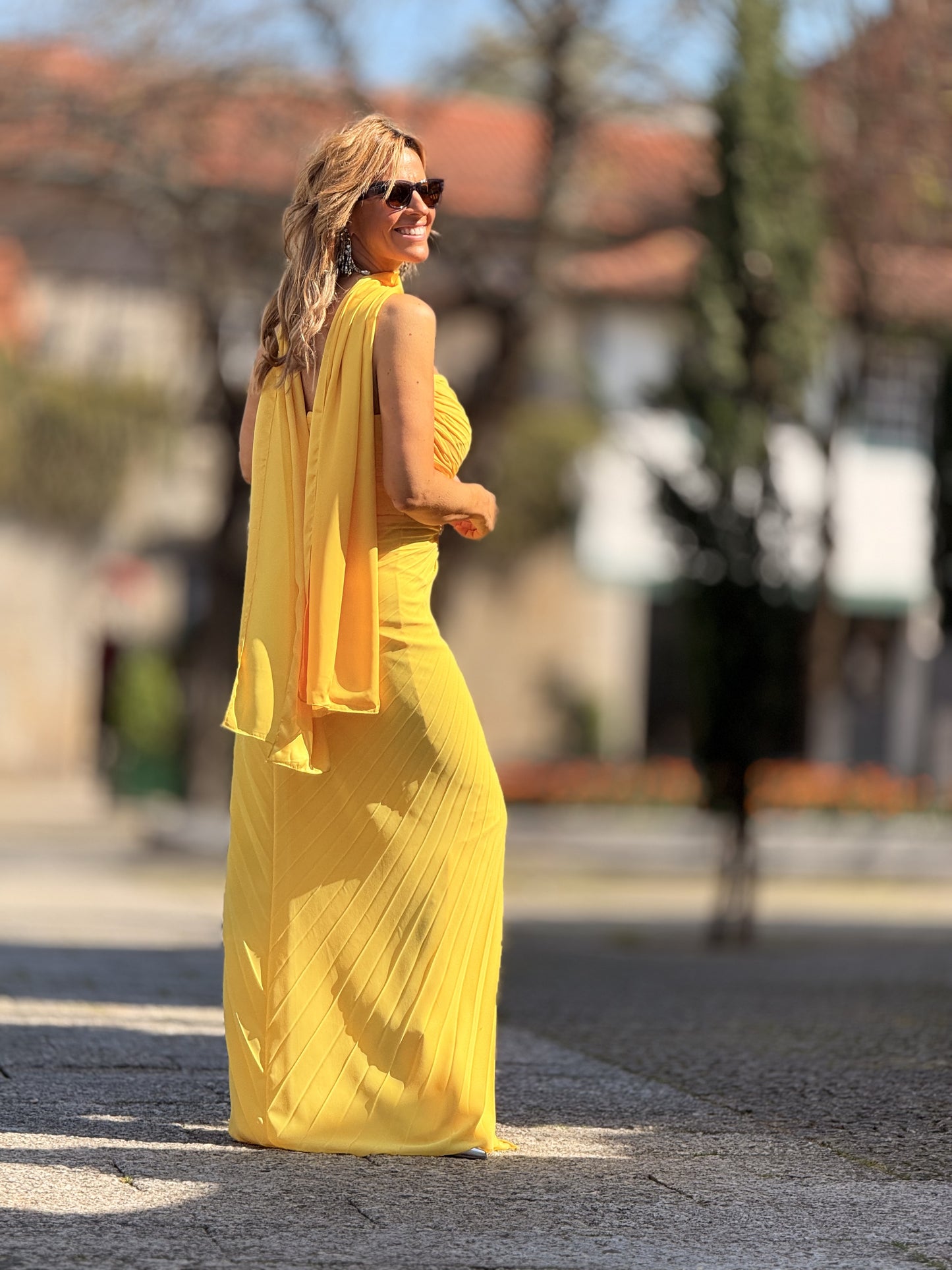 Vestido cai-cai com brilho