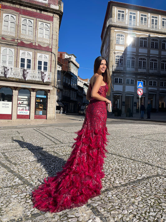 Vestido sereia de plumas
