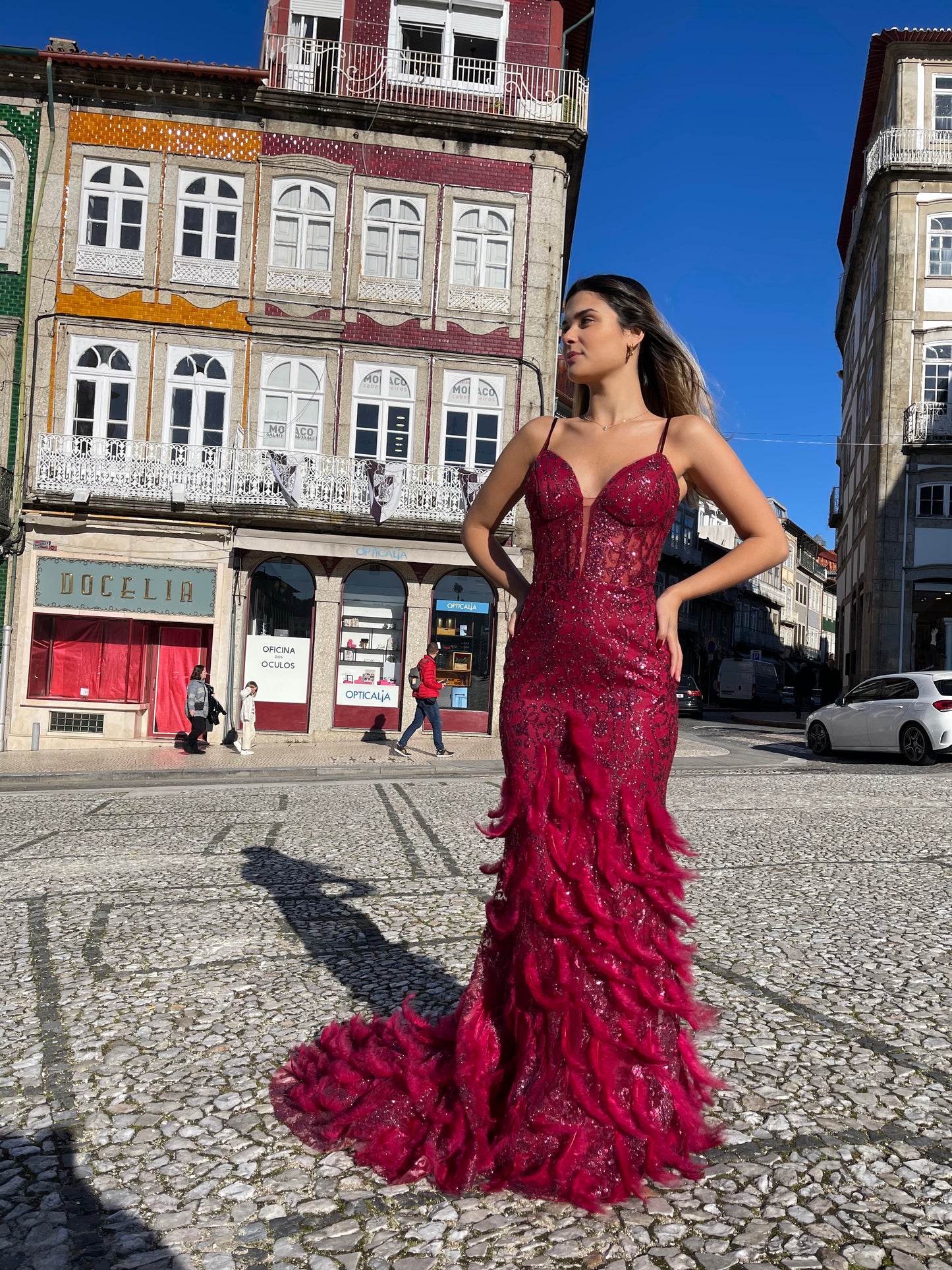 Vestido sereia de plumas