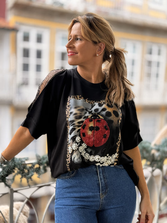 T-shirt com brilho