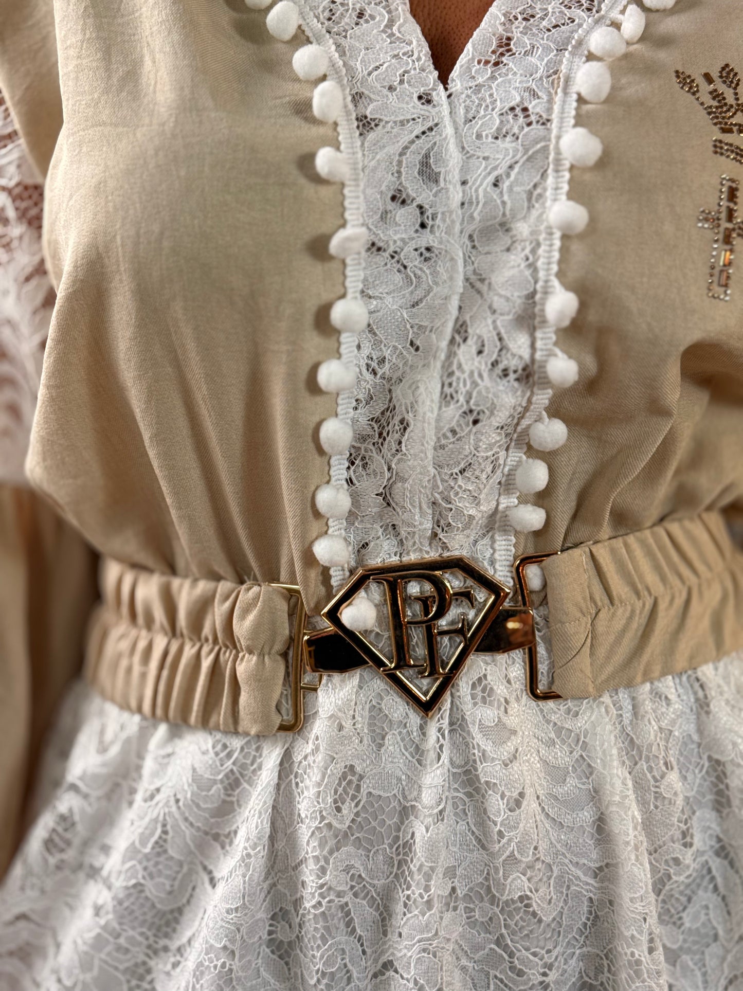 Vestido rendado
