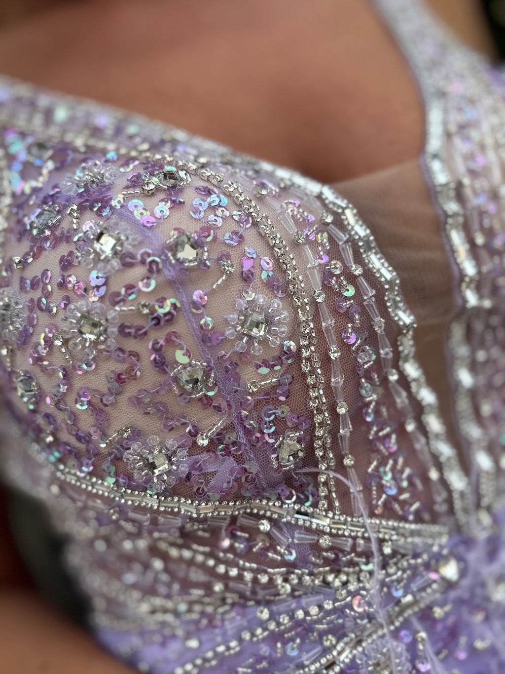 VESTIDO LONGO DE PENAS