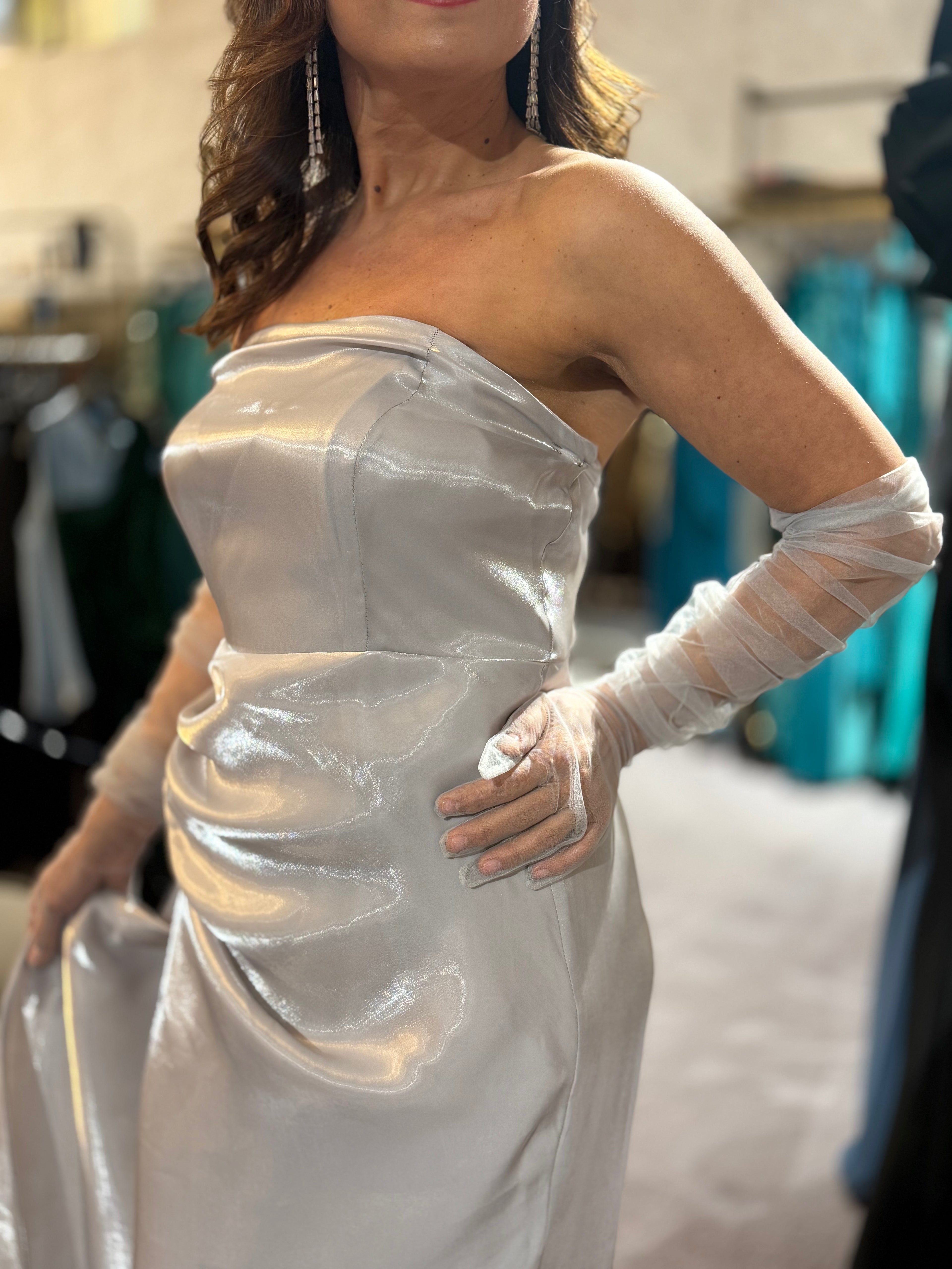 VESTIDO DE LUVAS