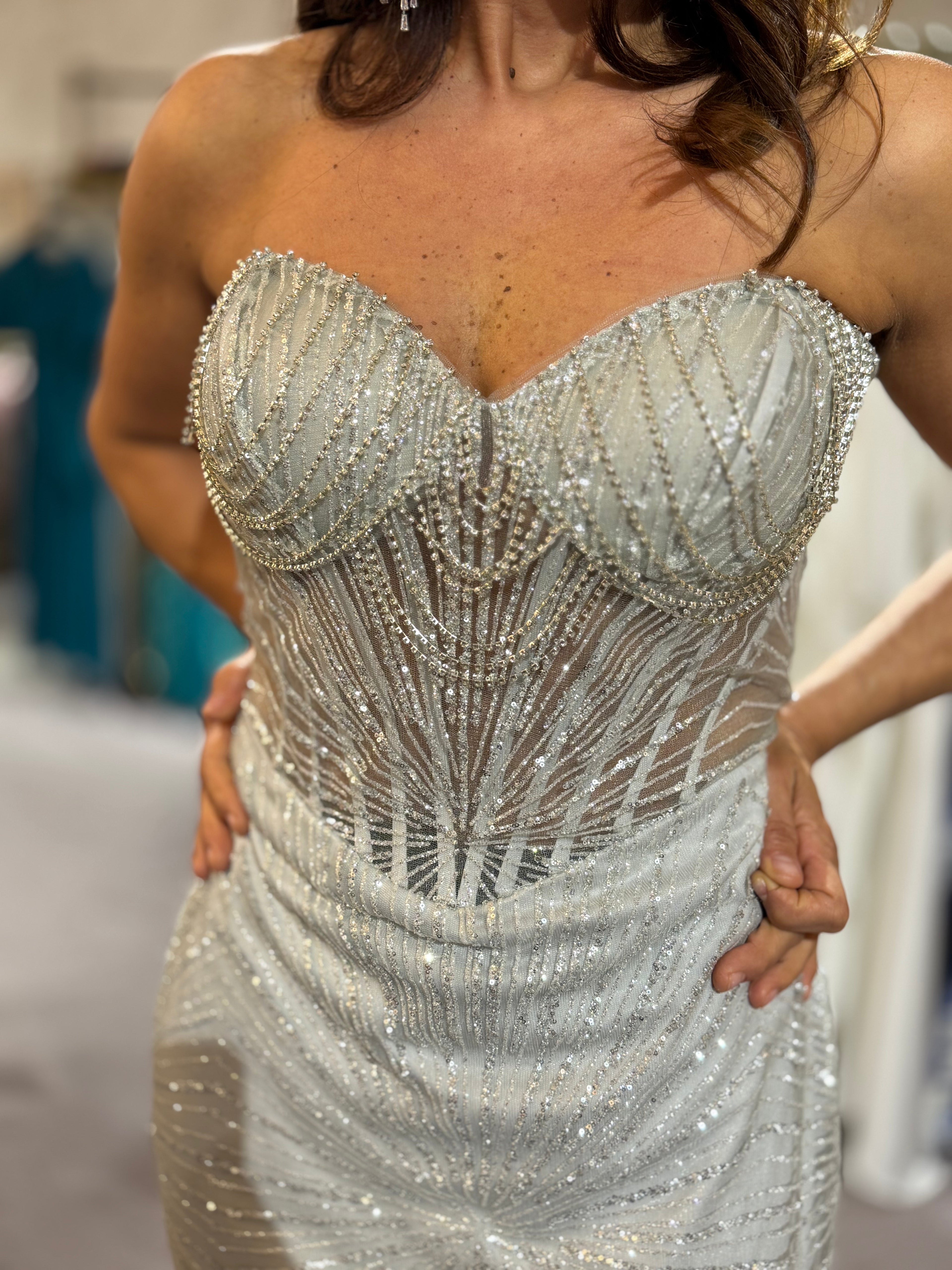 vestido cai cai dourado