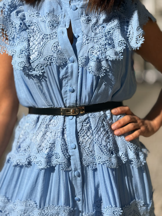 Camiseiro renda  com cinto midi