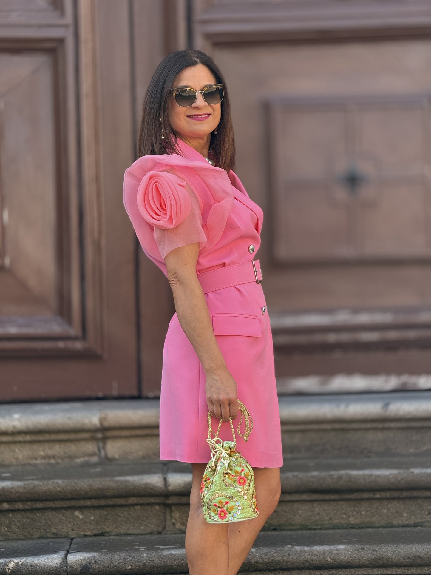 Vestido blazer com rosas