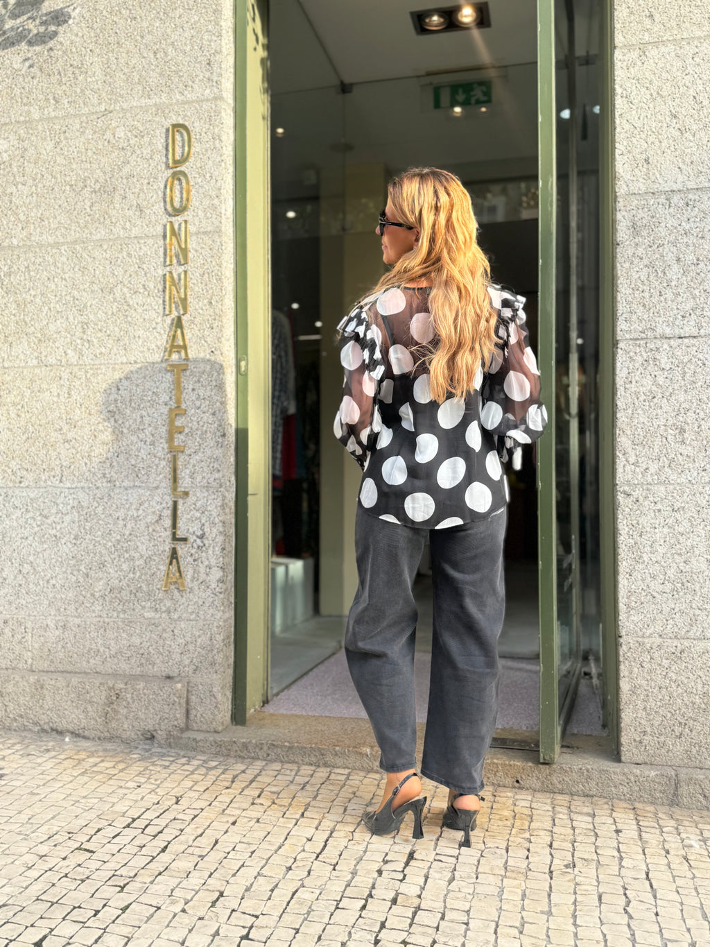 BLUSA BOLINHAS