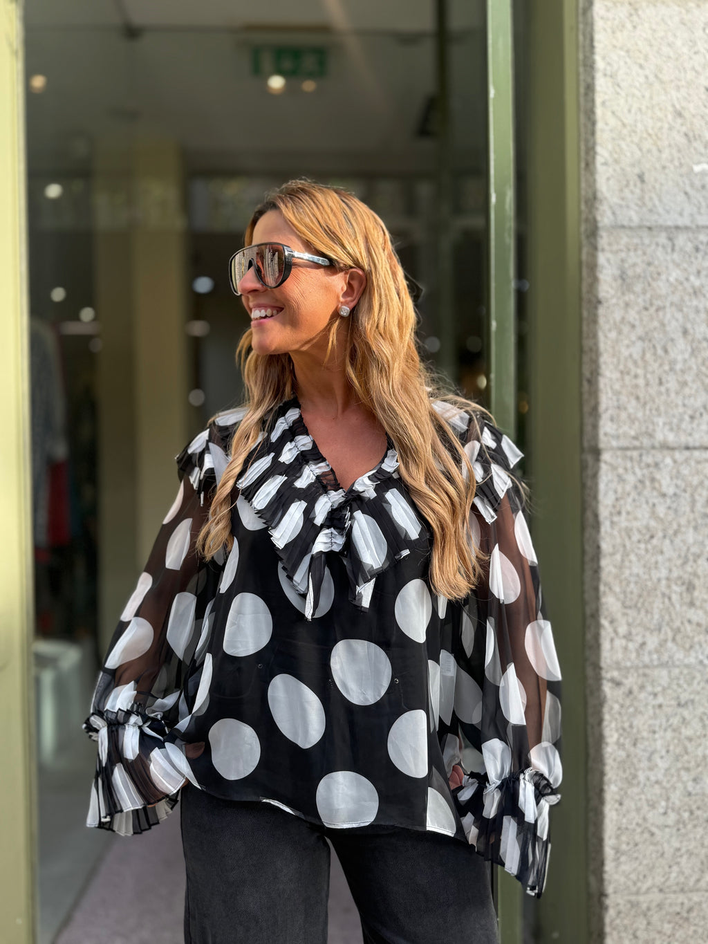 BLUSA BOLINHAS
