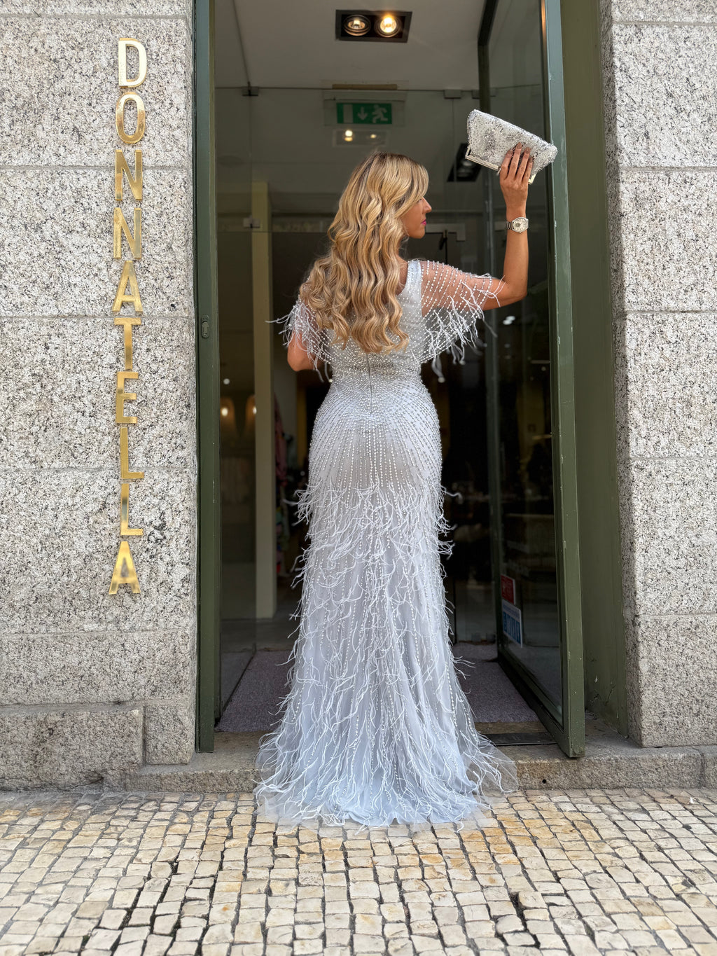 VESTIDO PRATADO LANTEJOULAS