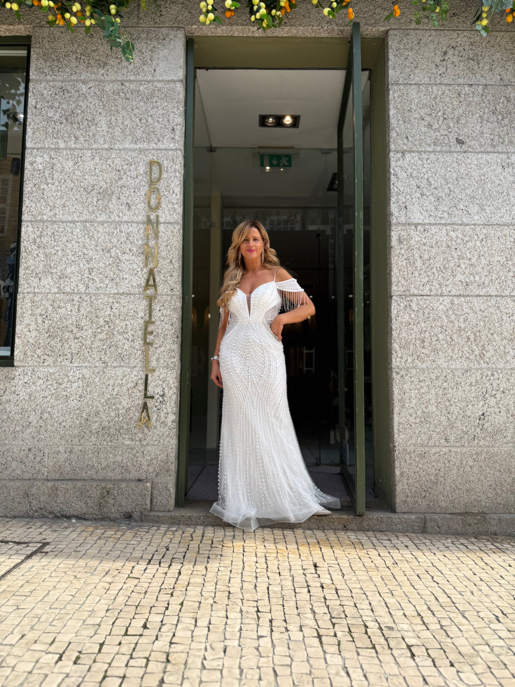VESTIDO BRANCO PÉROLAS