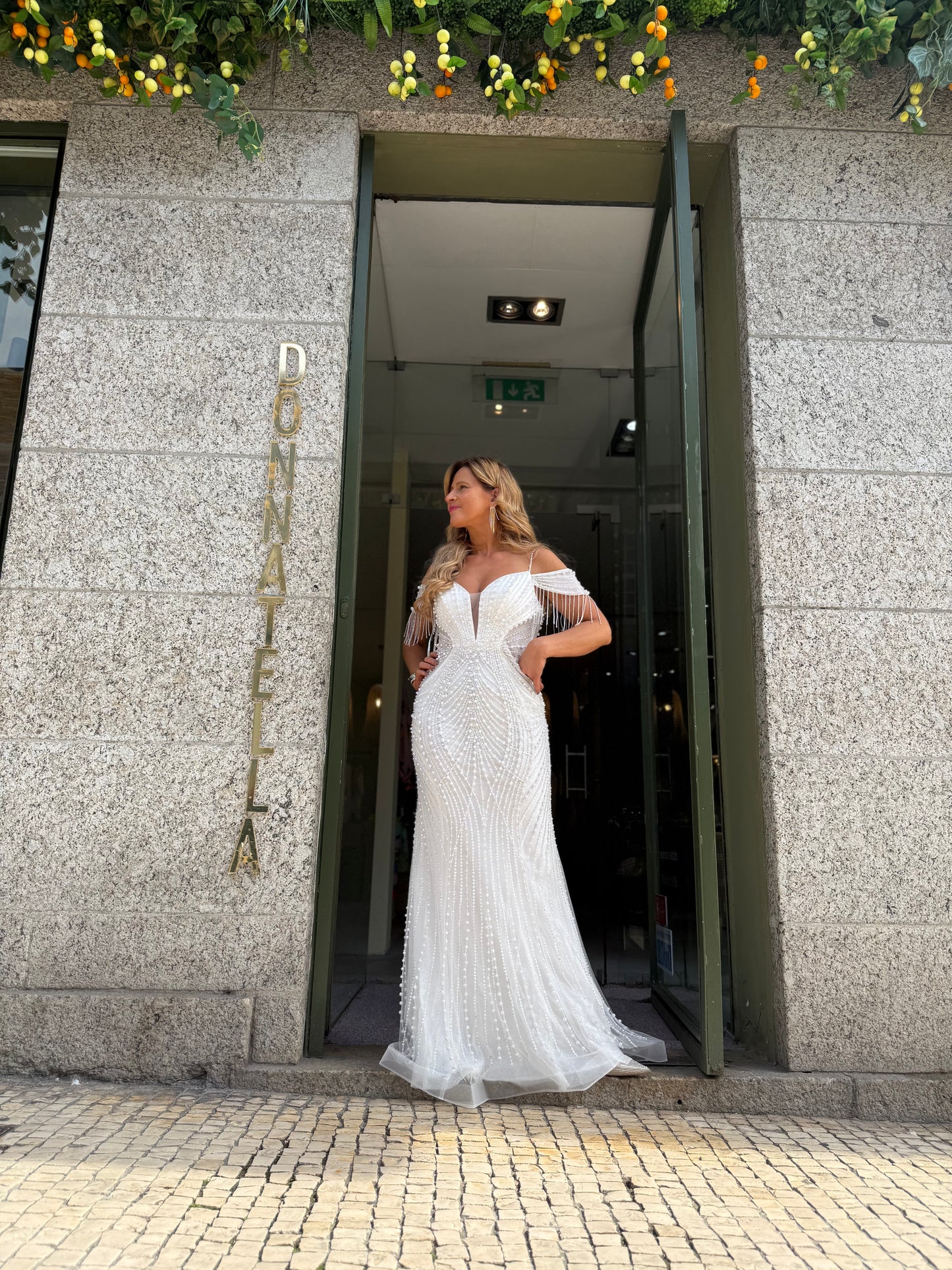 VESTIDO BRANCO PÉROLAS