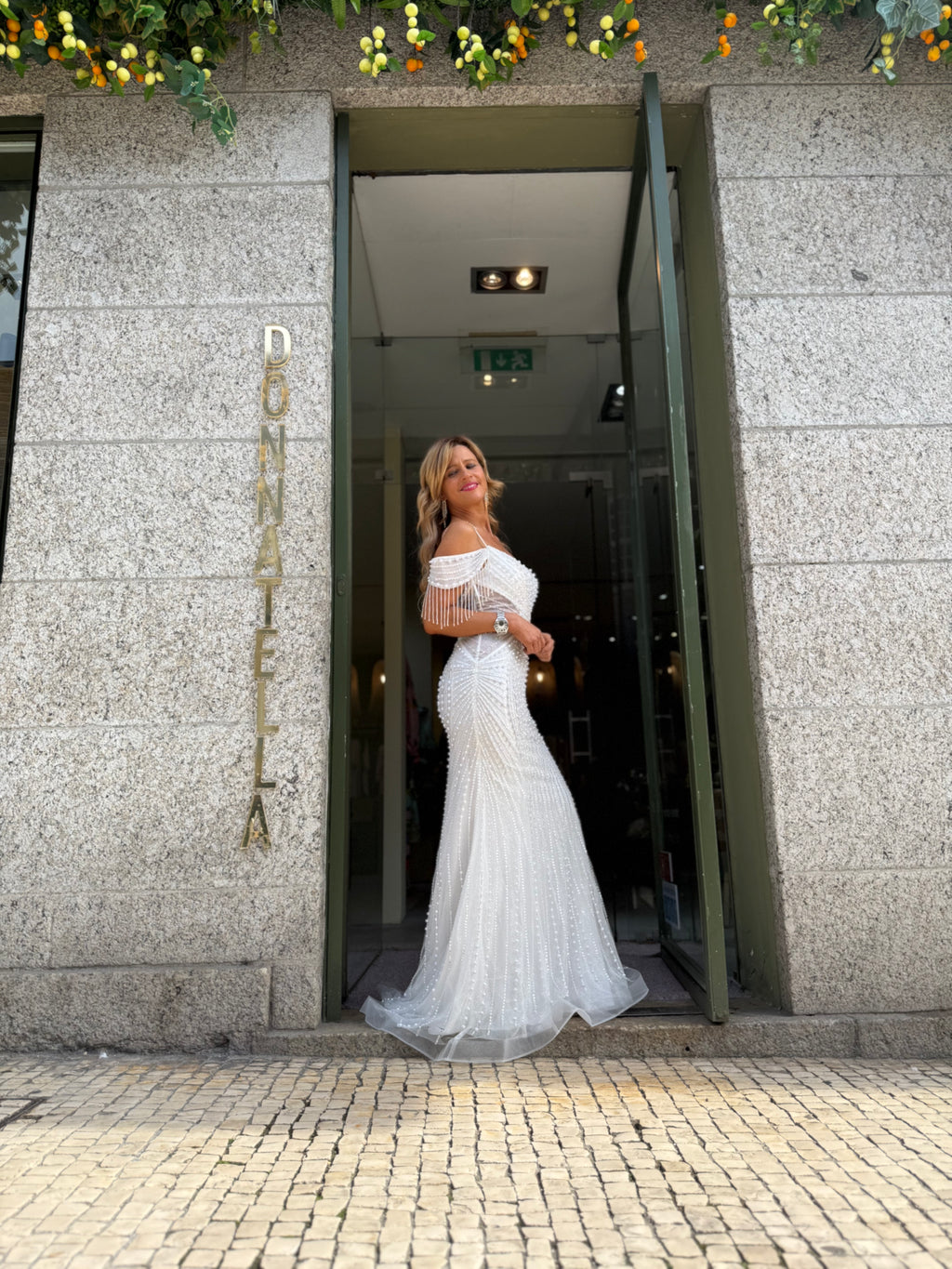 VESTIDO BRANCO PÉROLAS
