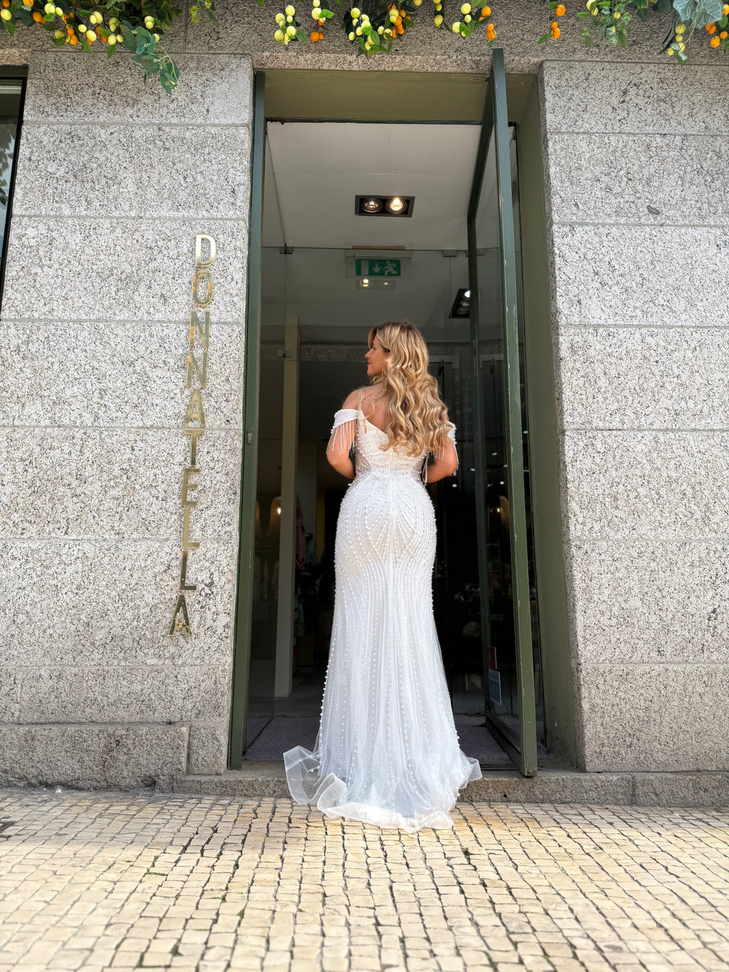 VESTIDO BRANCO PÉROLAS