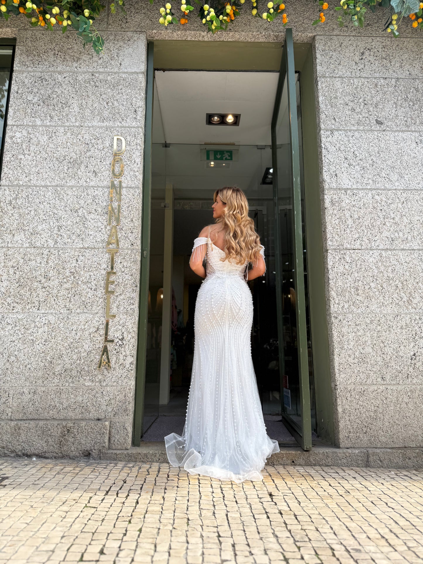 VESTIDO BRANCO PÉROLAS