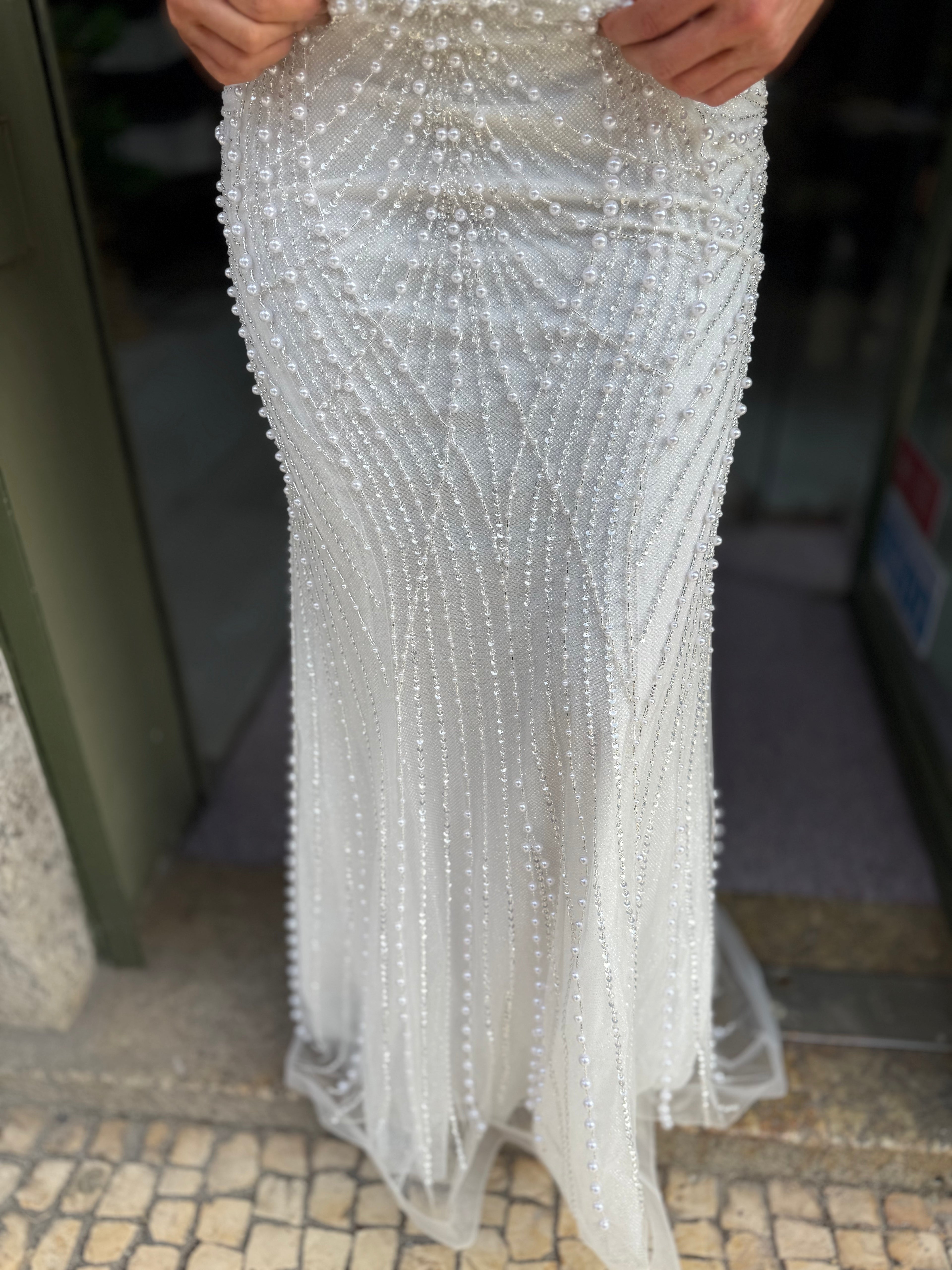 VESTIDO BRANCO PÉROLAS