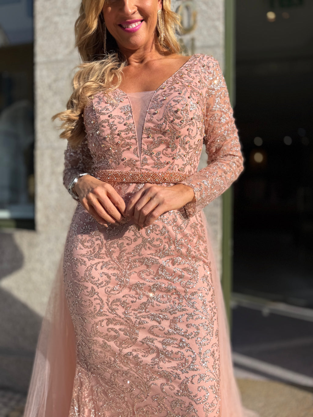 VESTIDO NUDE BORDADO DOURADO