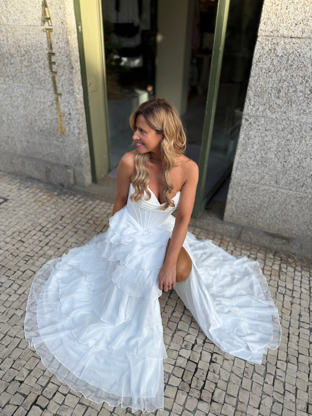 VESTIDO LONGO FOLHOS