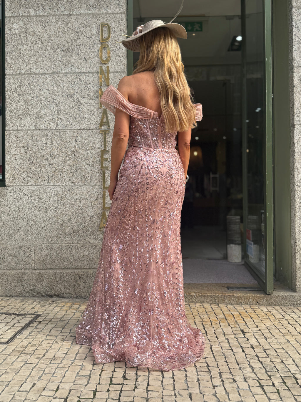 VESTIDO ROSA NUDE ELEGANTE