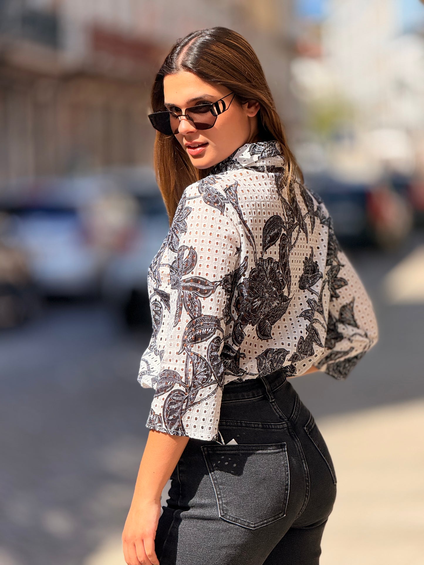 Blusa bordado inglês