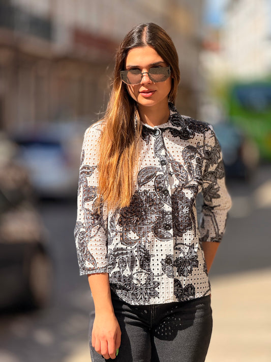 Blusa bordado inglês