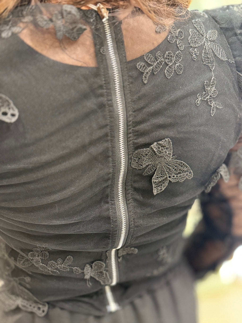 Blusa de transparente preta com proteção