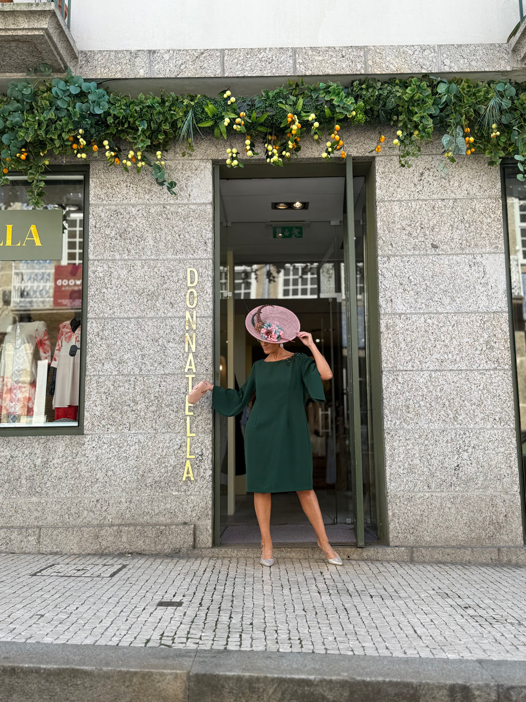 VESTIDO MANGA CAPA