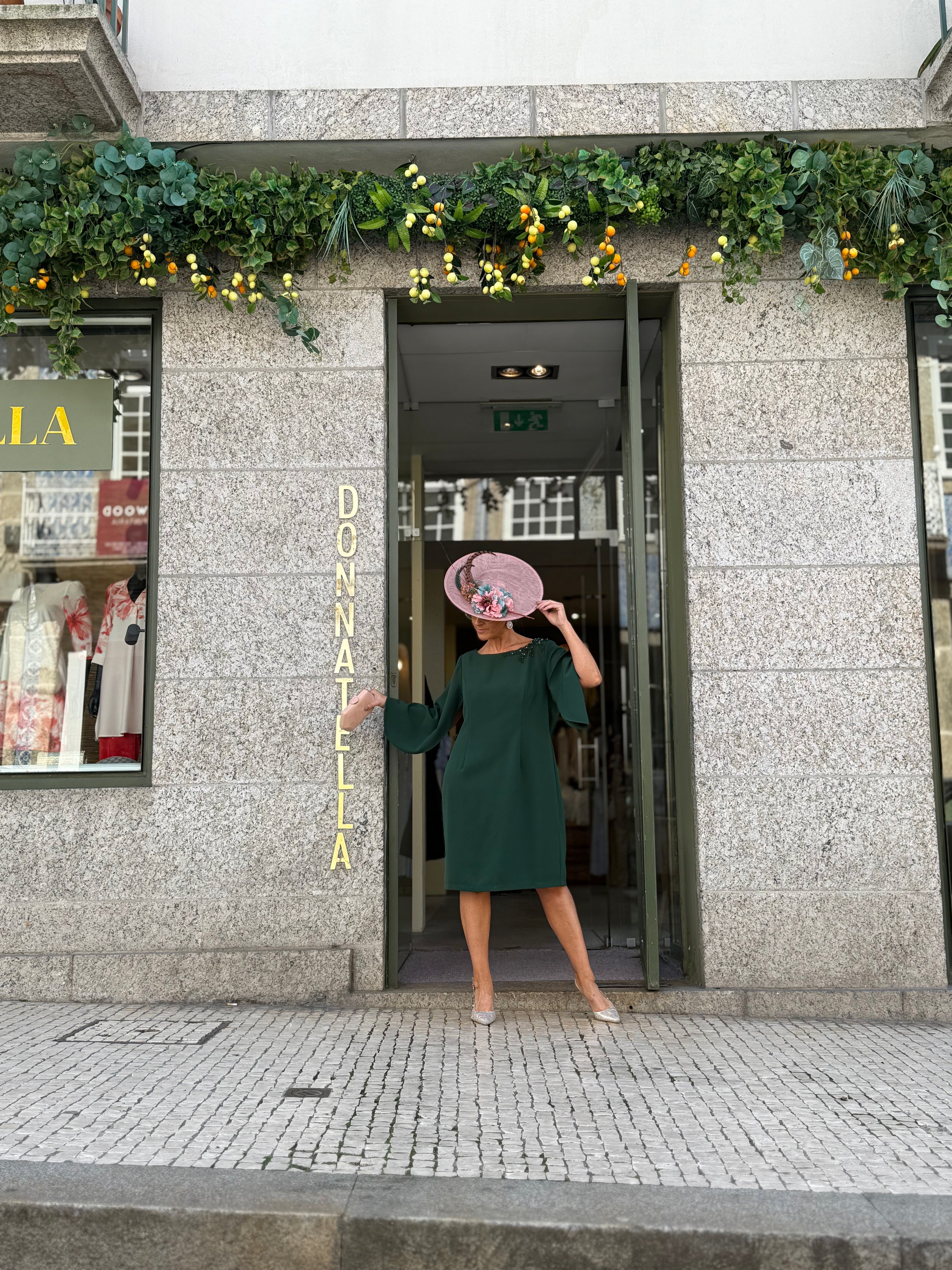 VESTIDO MANGA CAPA