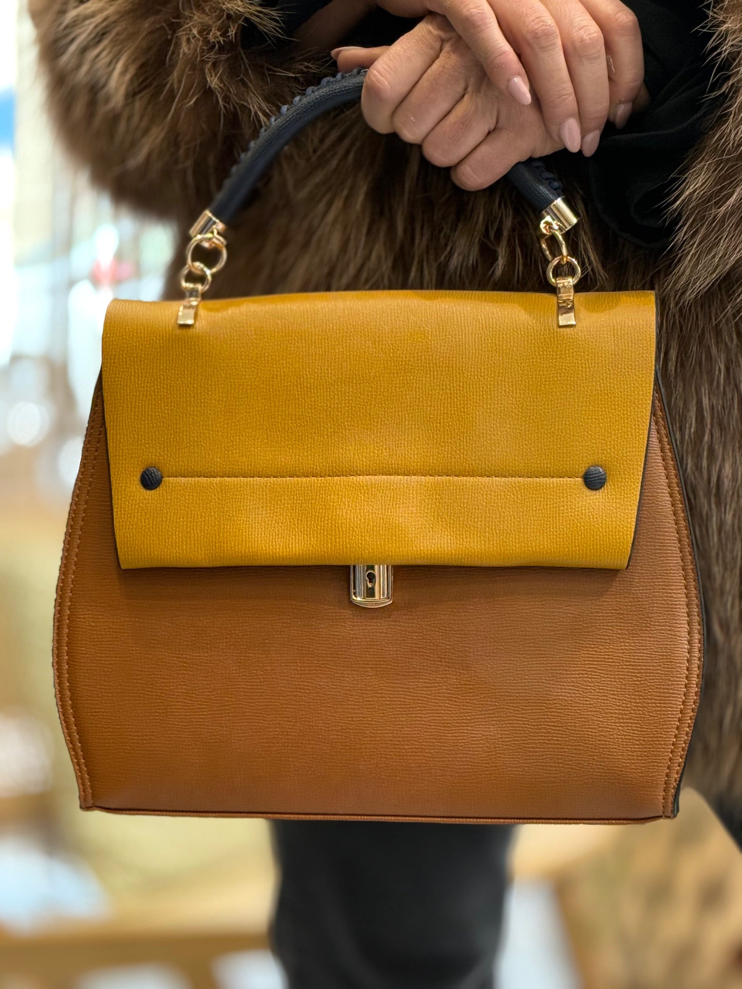 Bolsa dois tons terrosos