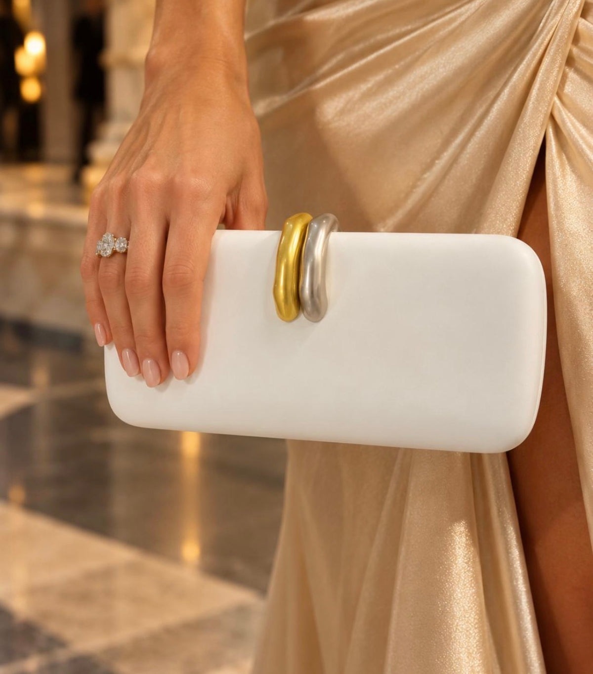 POCHETE PRATA COM DETALHES