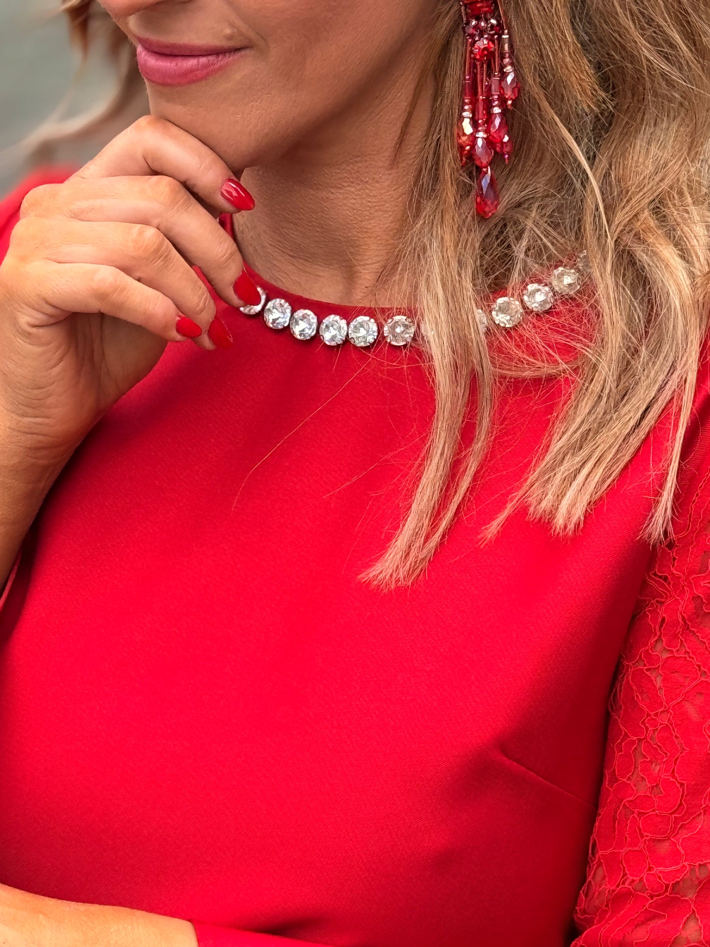 Vestido com brilho e renda