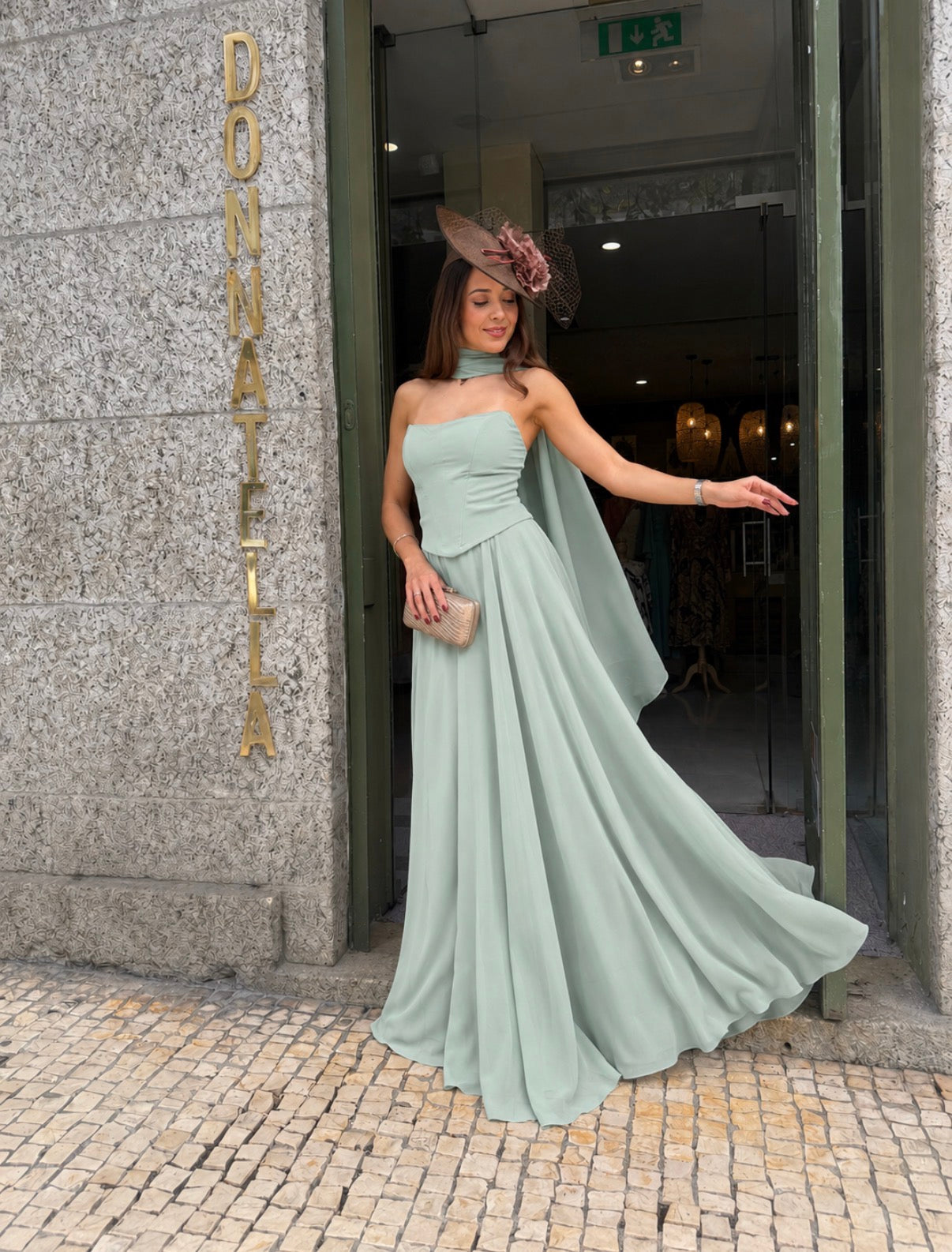 VESTIDO LONGO COM ECHARPE