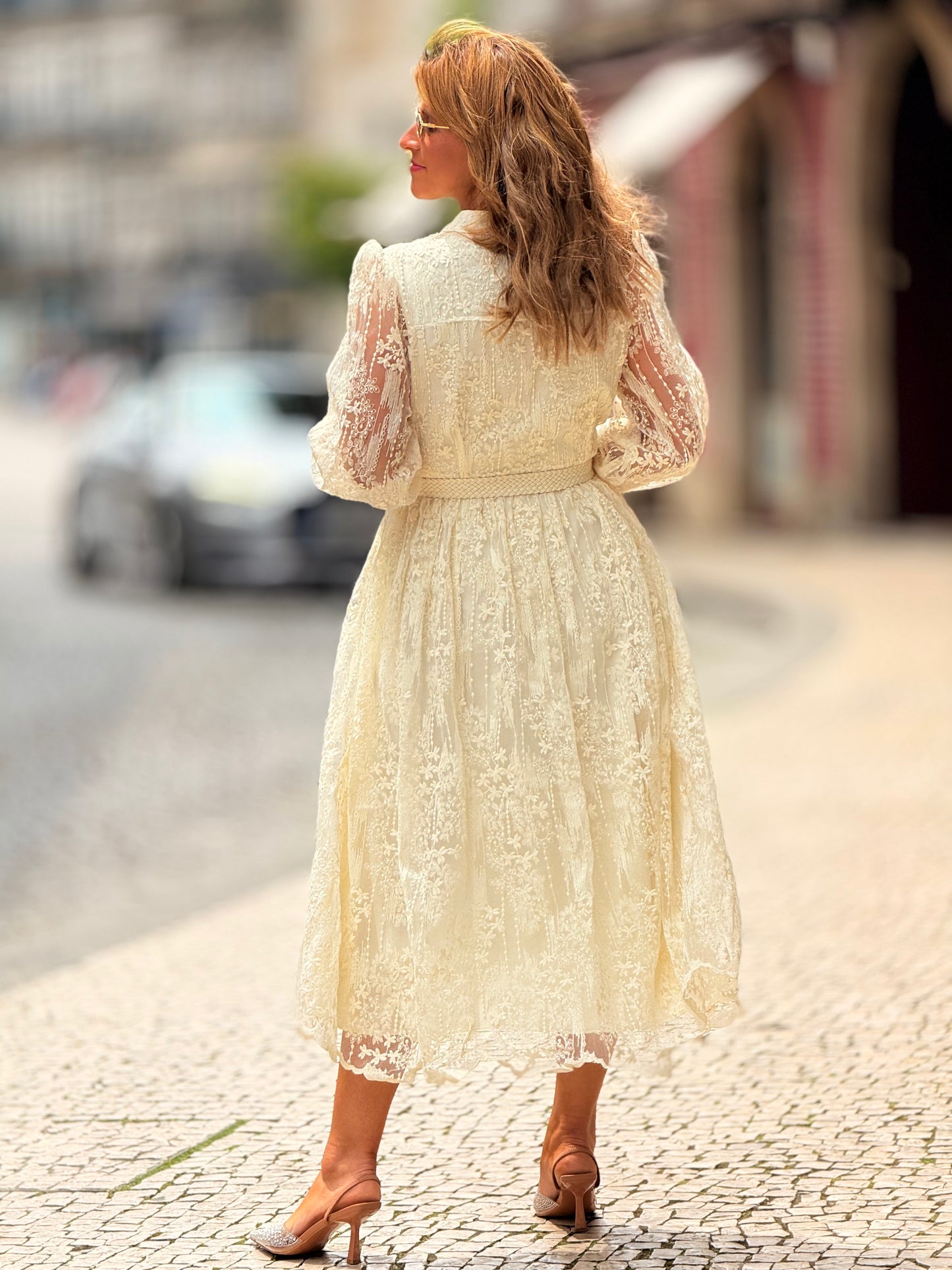 Vestido renda com cinto