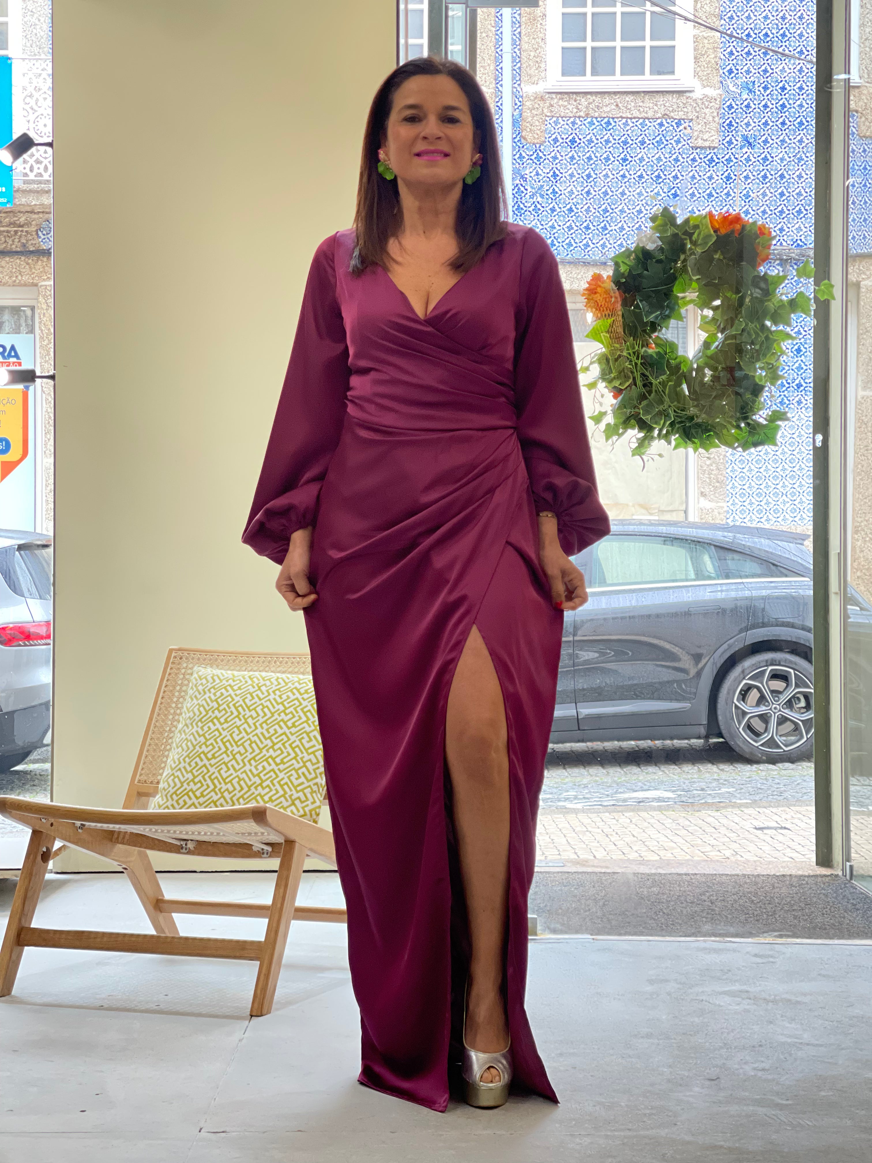 Vestido cetim com manga