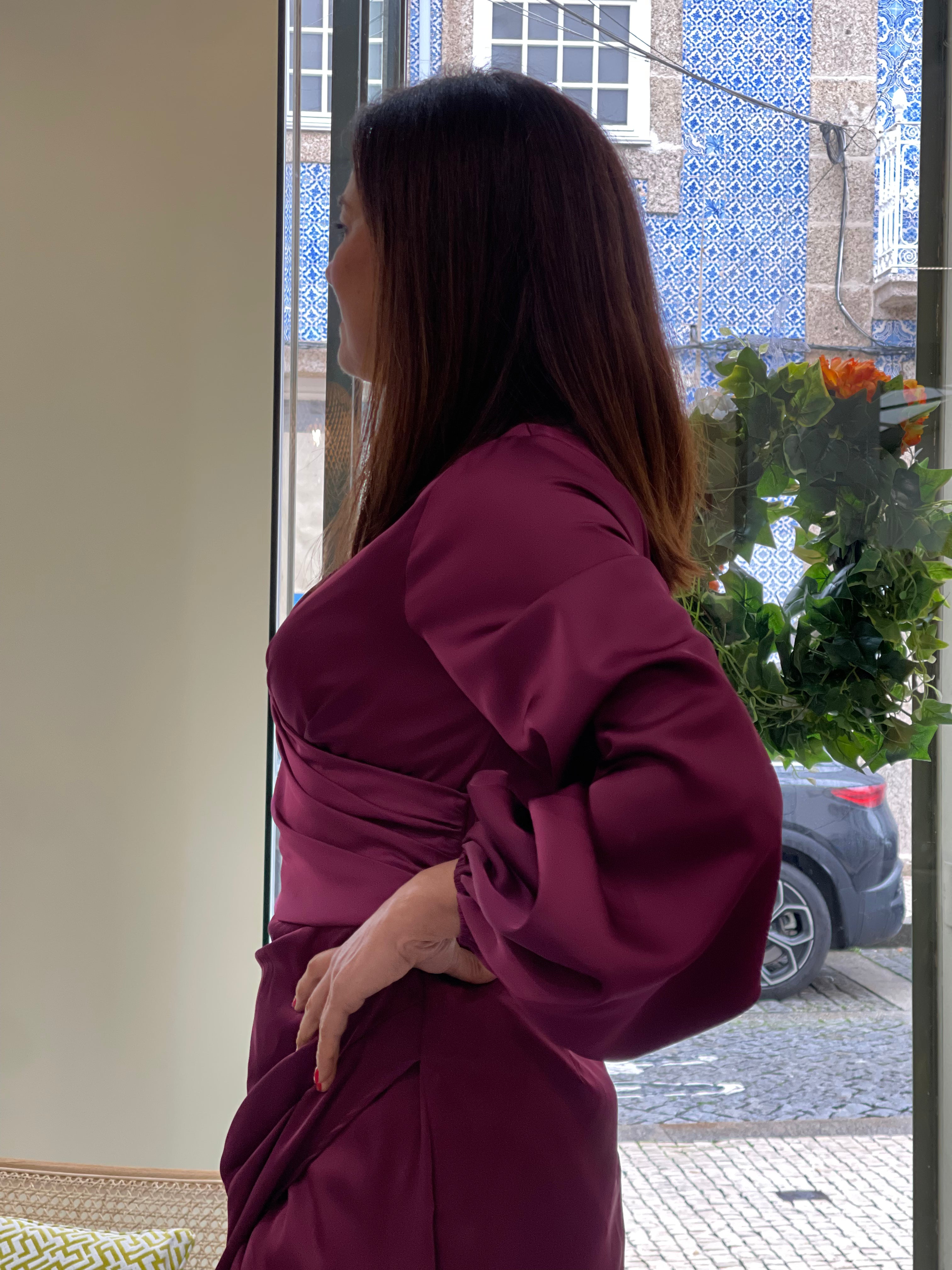Vestido cetim com manga