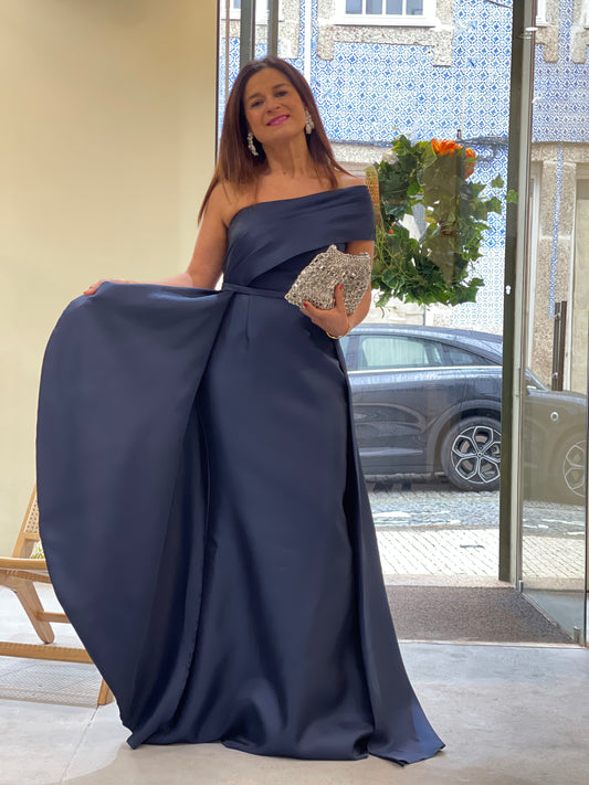 Vestido sereia com saia dupla