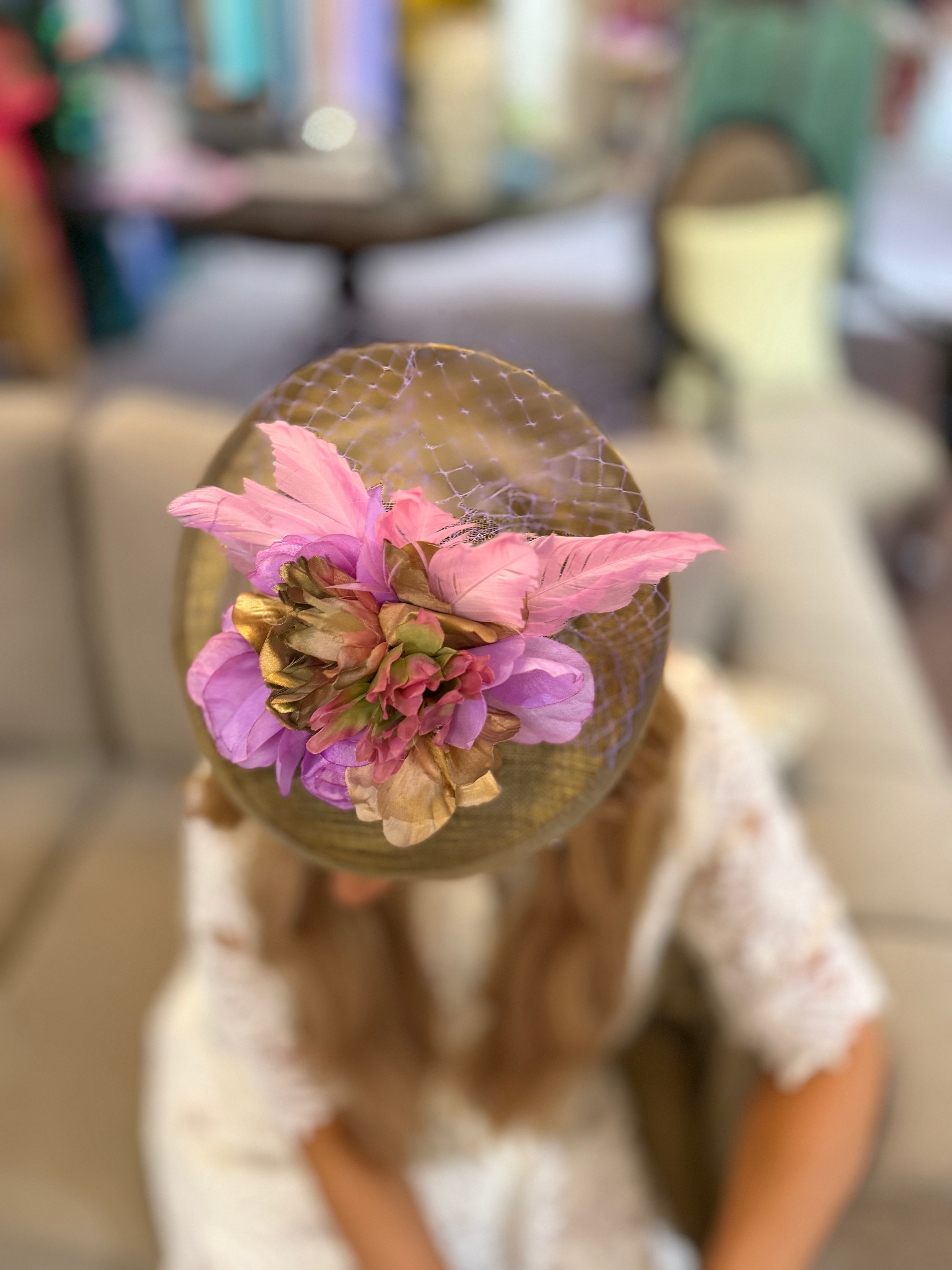 TOUCADO DOURADO COM ROSA