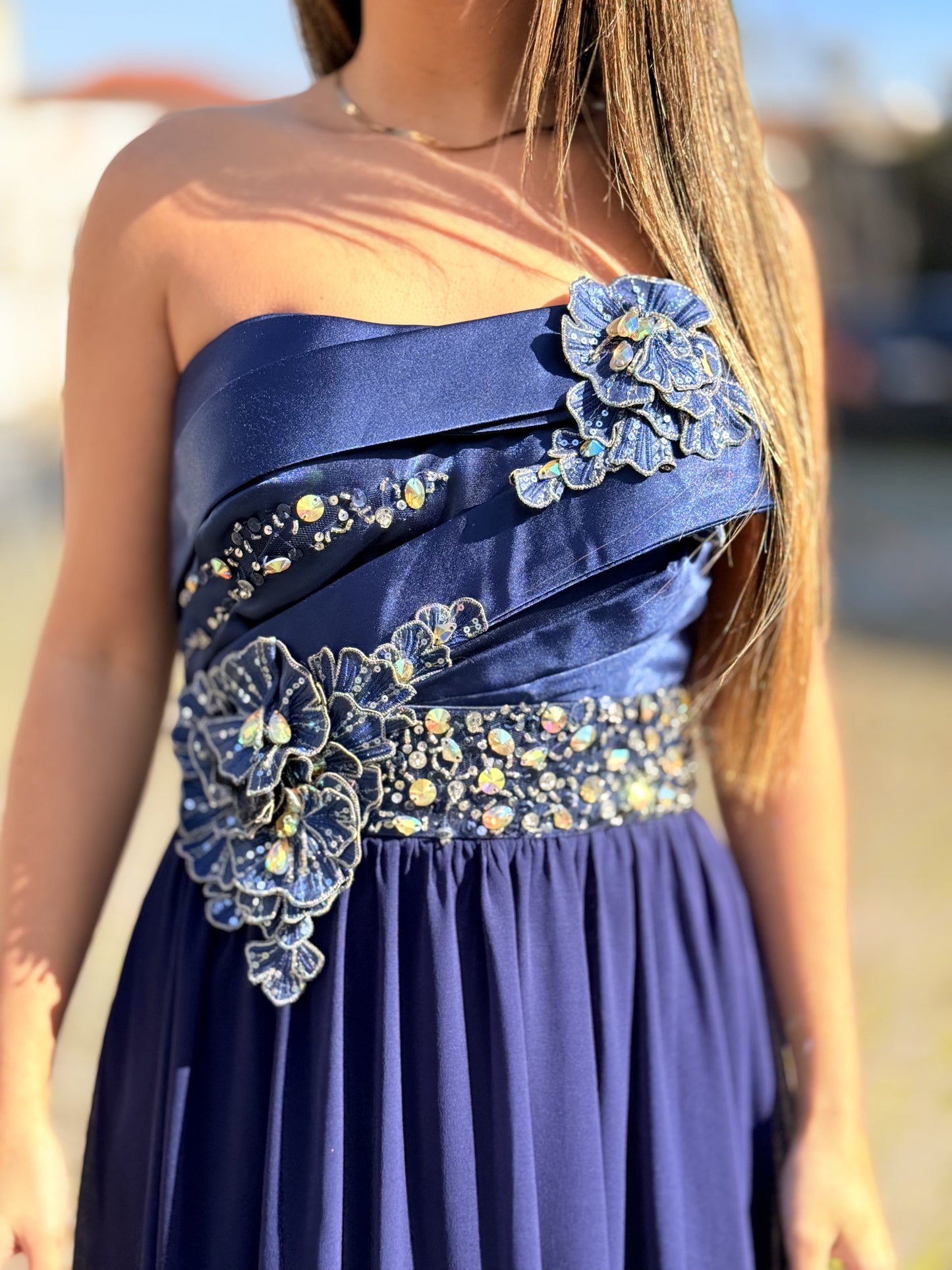 Vestido bordados e brilho