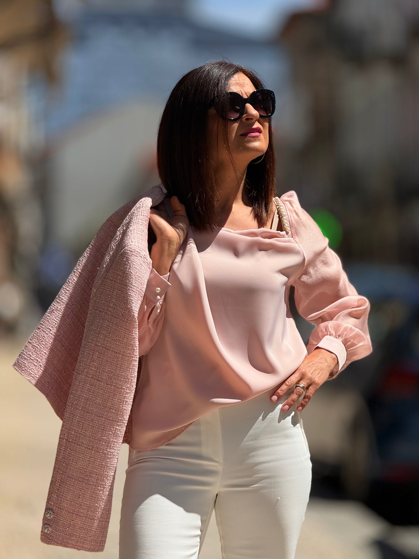 Blusa pérola e transparência