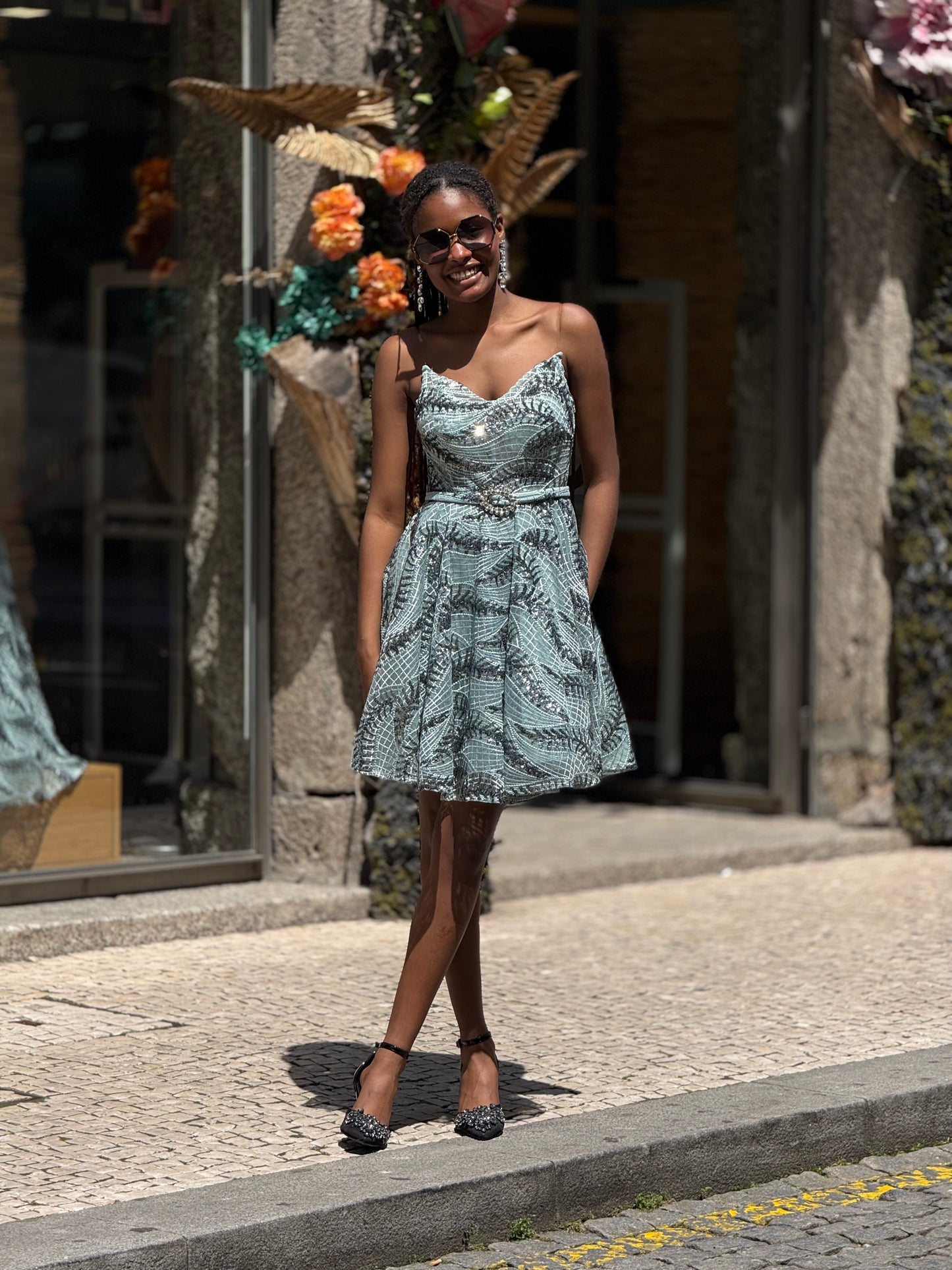 Vestido tecido texturado com cinto