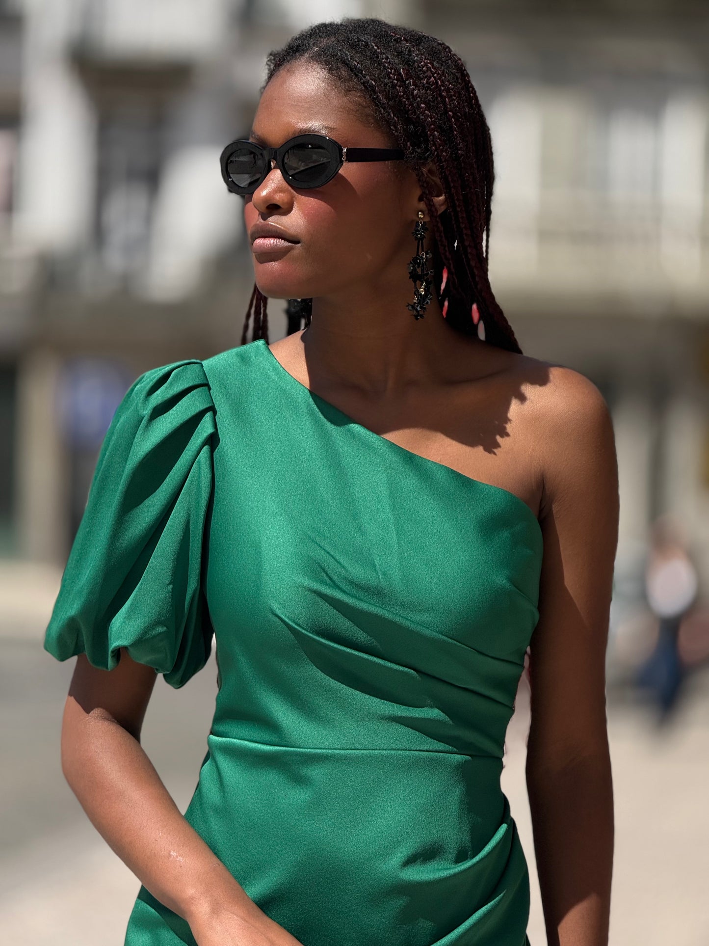 Vestido manga volumosa