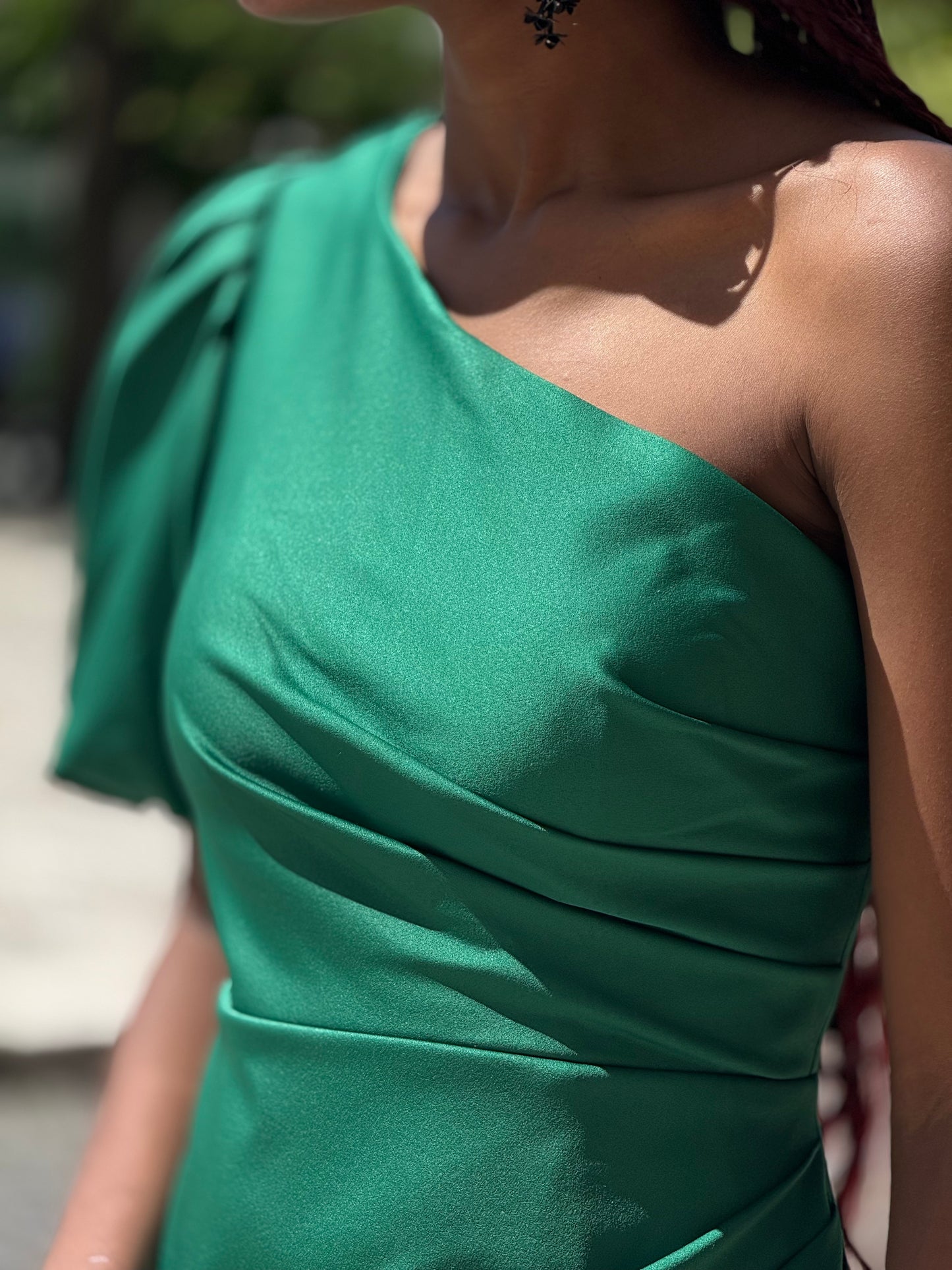 Vestido manga volumosa