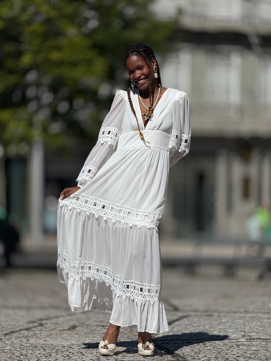 Vestido branco de renda