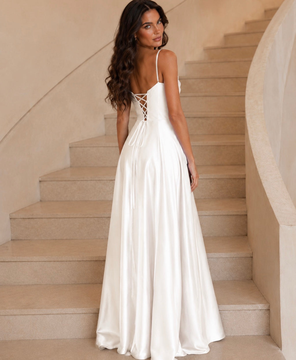 VESTIDO ACETINADO ESTRUTURADO