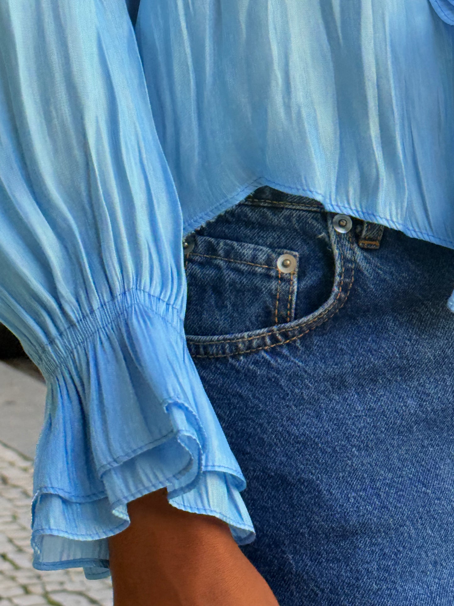 Blusa folho e atilho