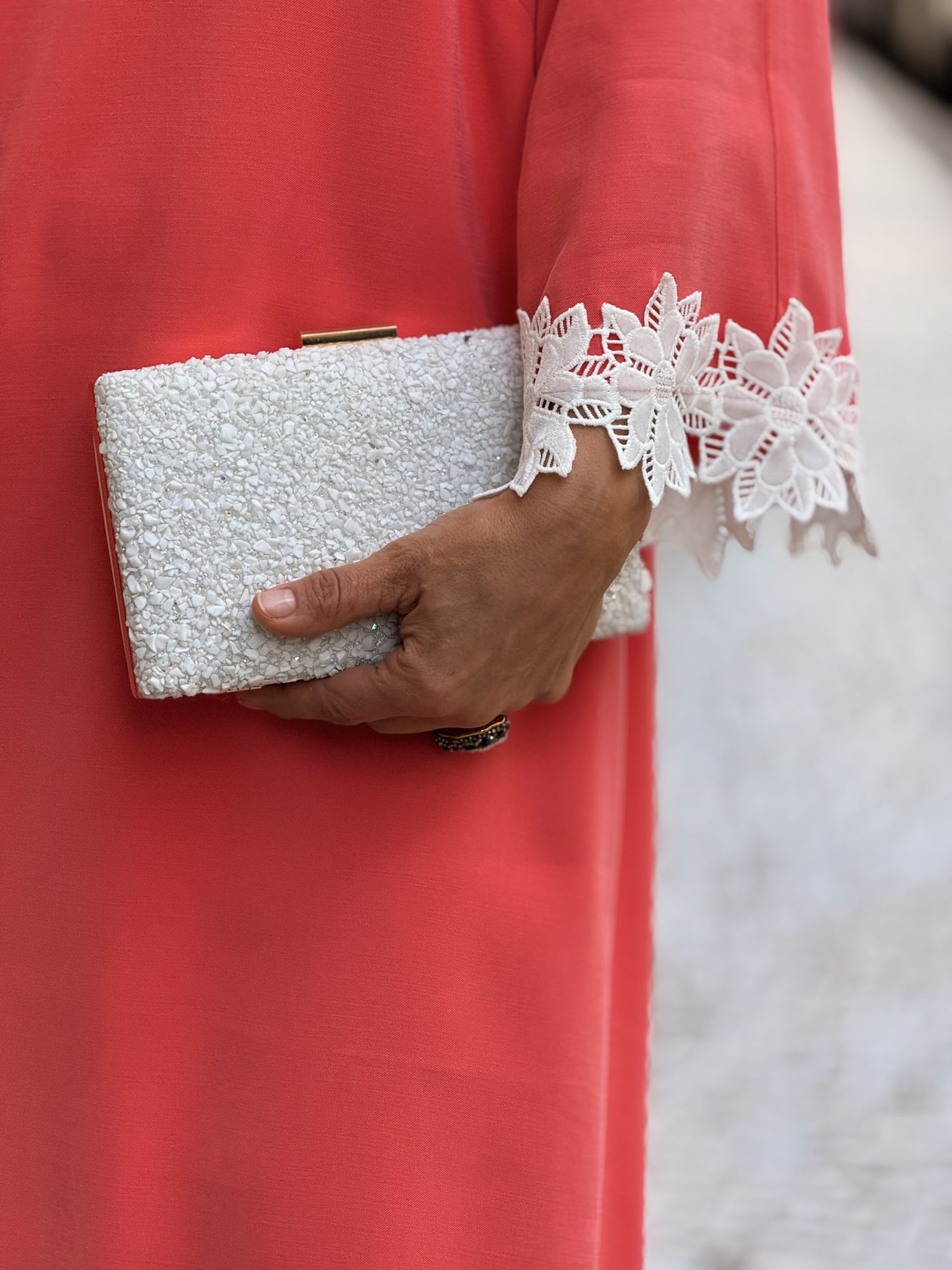 Vestido renda punhos