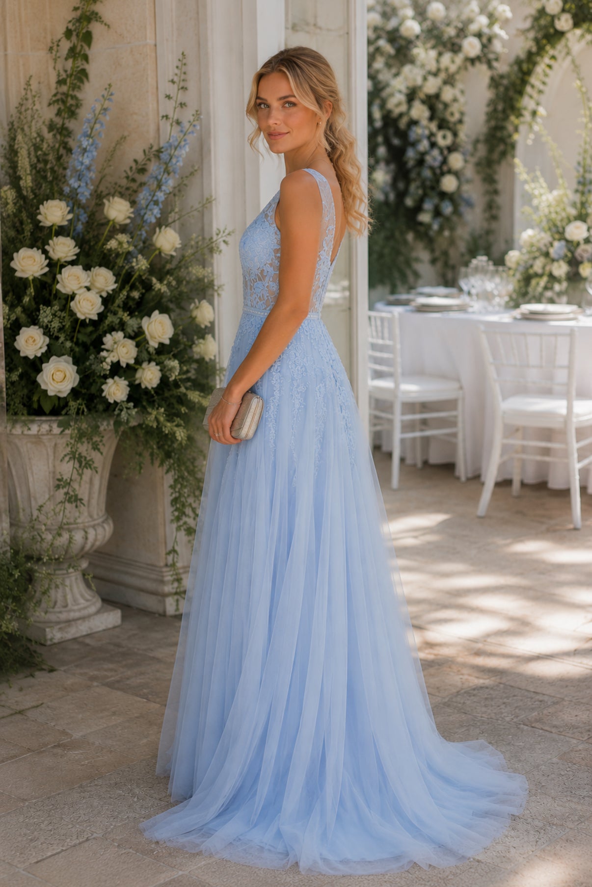 VESTIDO TULE COM BRILHOS