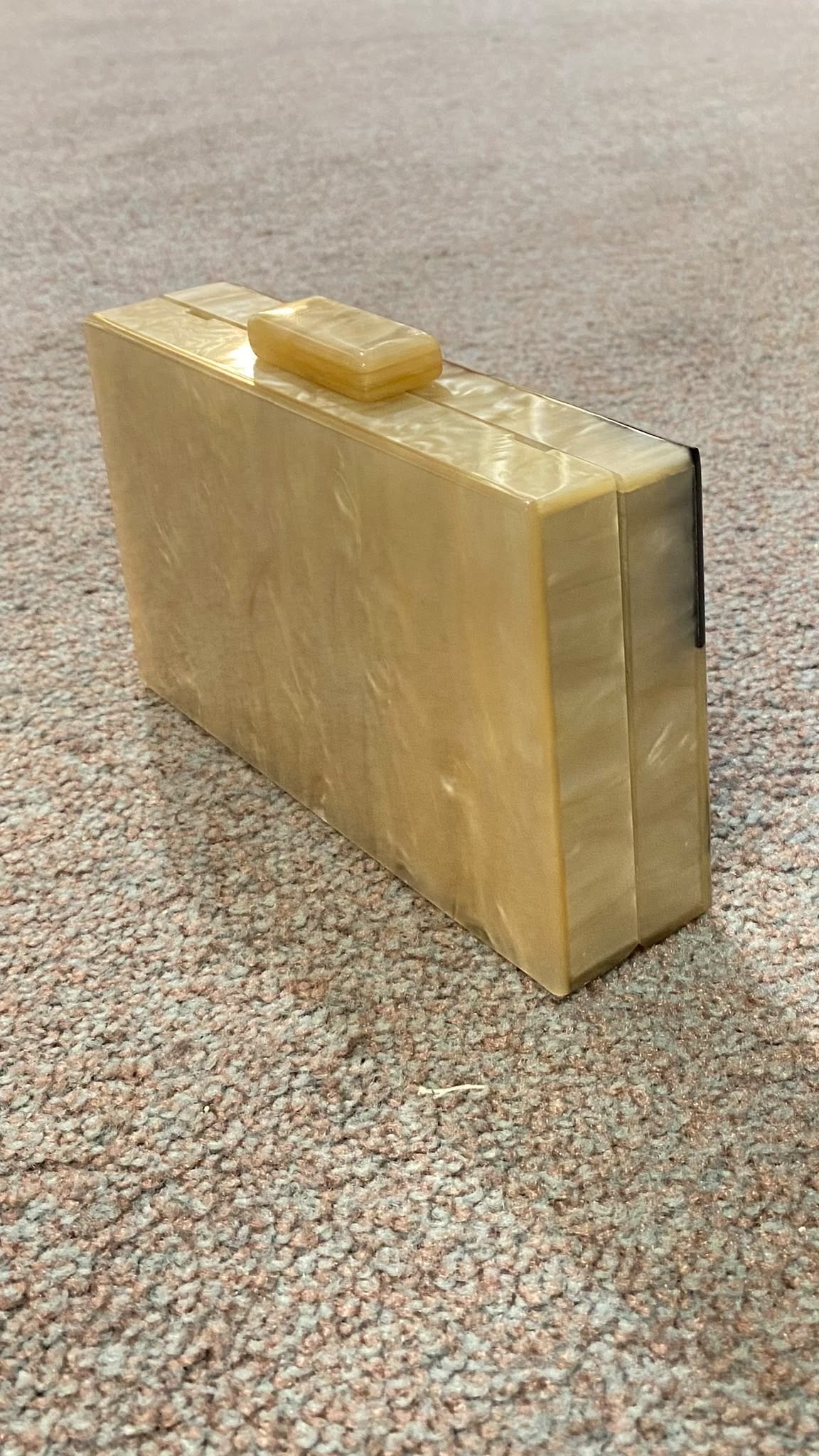 POCHETE MULTICOLOR EFEITO MADREPÉROLA