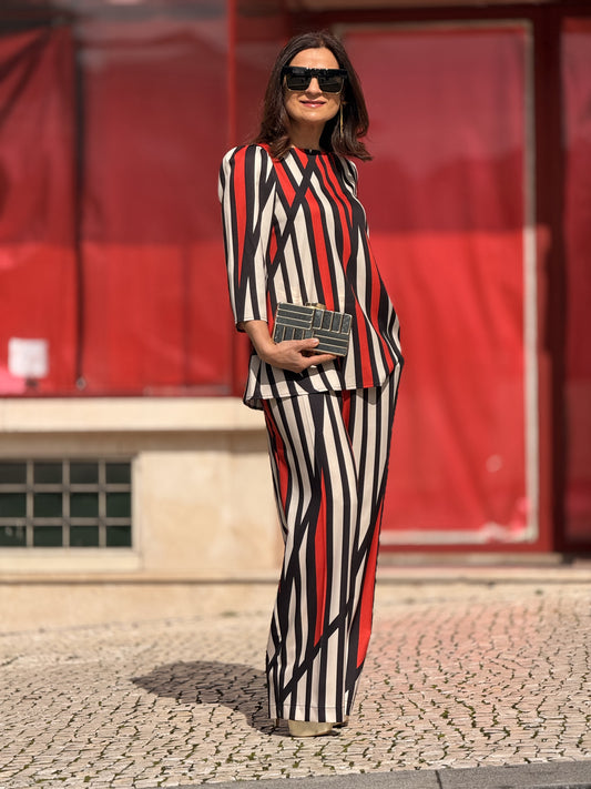 Total look listras vermelhas
