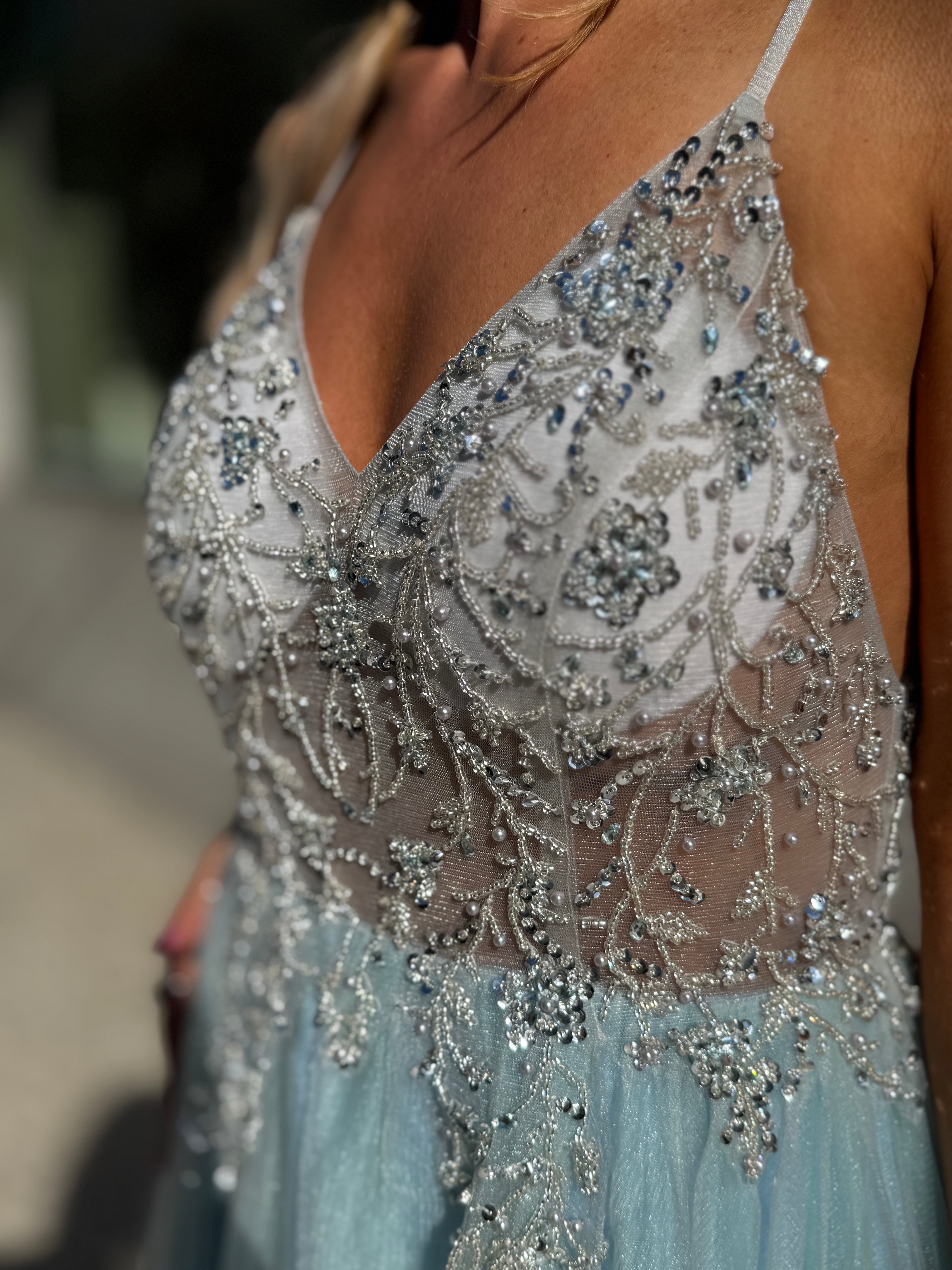 VESTIDO GALA AZUL BRILHANTE
